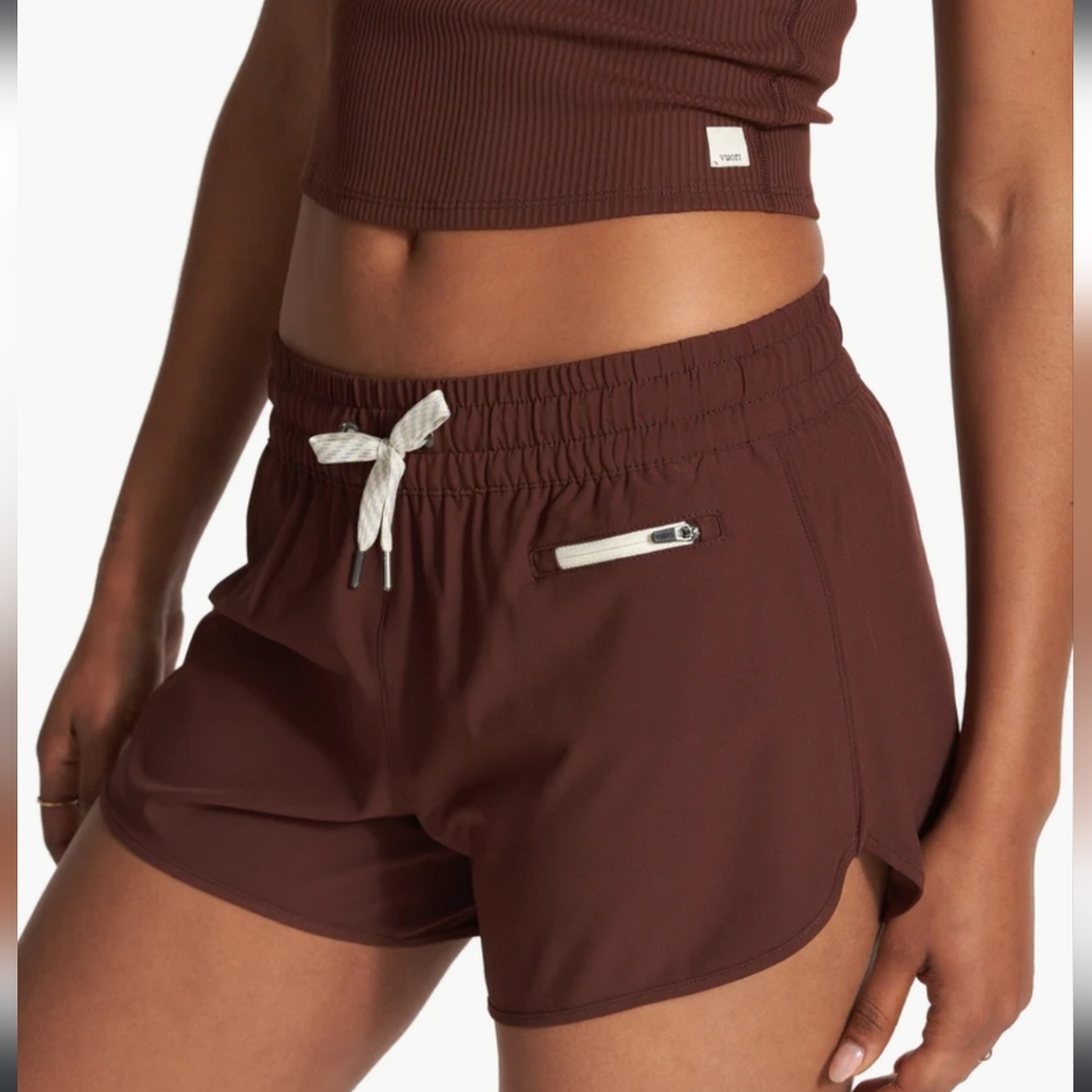 NWT VUORI CLEMENTINE 2.0 PERFORMANCE SHORT (4" INSEAM)